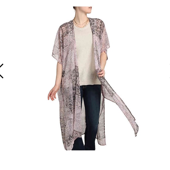 BCBGMaxAzria Tops - NWT BCBGMaxAzria kimono